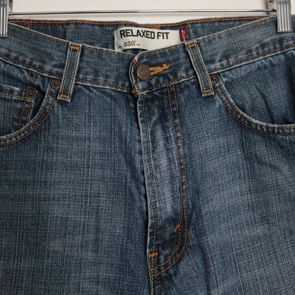 Mens Levi's 550 Relaxed Fit Medium Wash Denim Jeans Size W32 x L32 - Picture 4 of 12